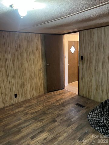 150 Combo Court, Waynesville, NC 28786