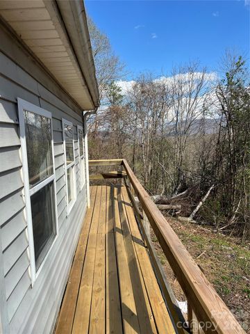 150 Combo Court, Waynesville, NC 28786