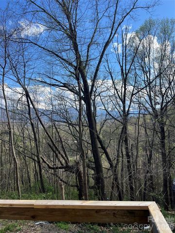 150 Combo Court, Waynesville, NC 28786