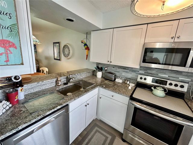 6433 TINA DRIVE 14, New Port Richey, FL 34653