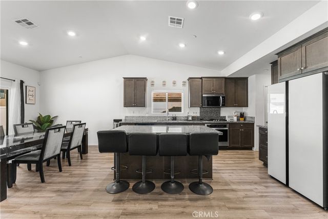 4413 W Avenue J2, Lancaster, CA 93536