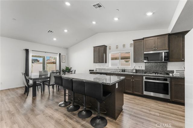 4413 W Avenue J2, Lancaster, CA 93536