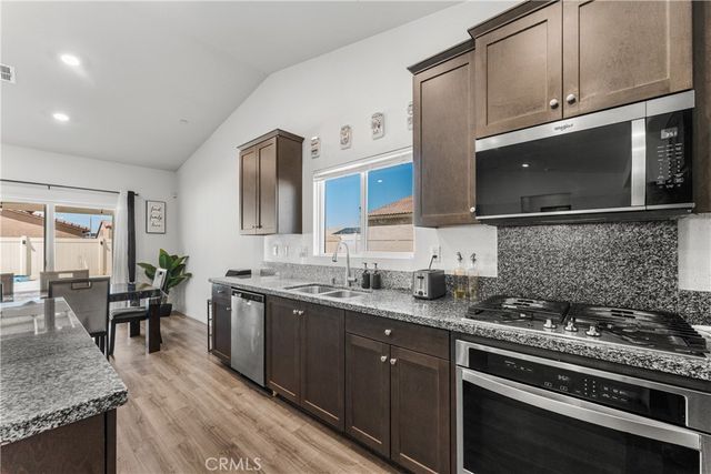 4413 W Avenue J2, Lancaster, CA 93536