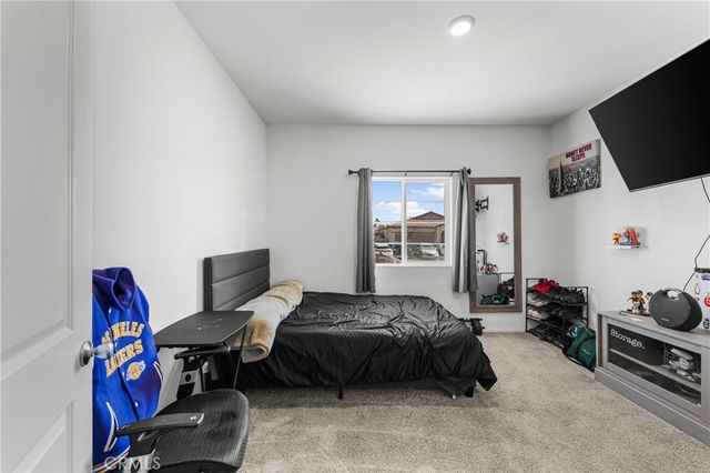 4413 W Avenue J2, Lancaster, CA 93536