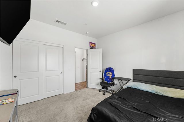 4413 W Avenue J2, Lancaster, CA 93536