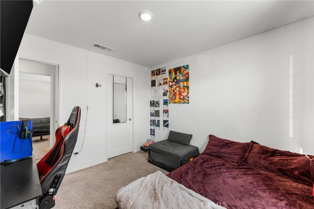 4413 W Avenue J2, Lancaster, CA 93536