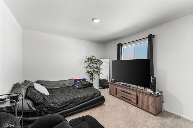 4413 W Avenue J2, Lancaster, CA 93536