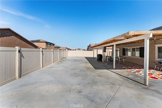 4413 W Avenue J2, Lancaster, CA 93536