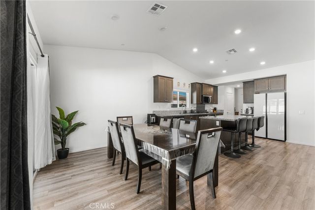 4413 W Avenue J2, Lancaster, CA 93536