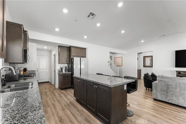 4413 W Avenue J2, Lancaster, CA 93536