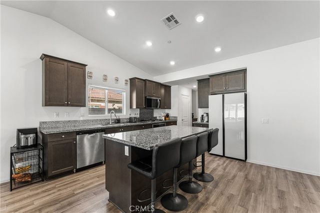 4413 W Avenue J2, Lancaster, CA 93536