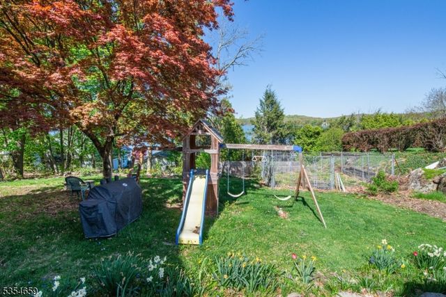 23 Highland Ave, Netcong Boro, NJ 07857