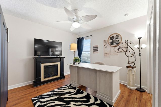 12900 Walden, Unite 219b Road 219B, Montgomery, TX 77356