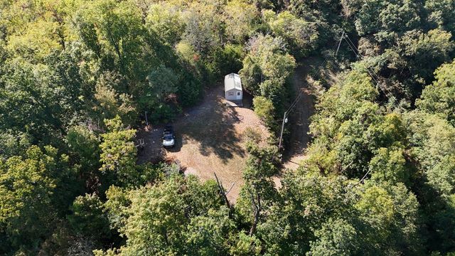 23 Caywood Rd, Dandridge, TN 37725