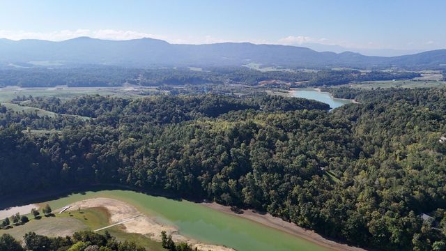 23 Caywood Rd, Dandridge, TN 37725