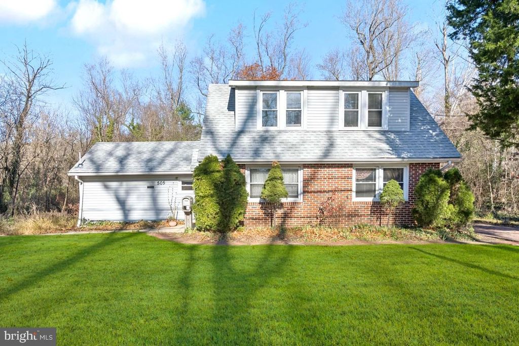 505 W MANTUA AVE, Wenonah, NJ 08090