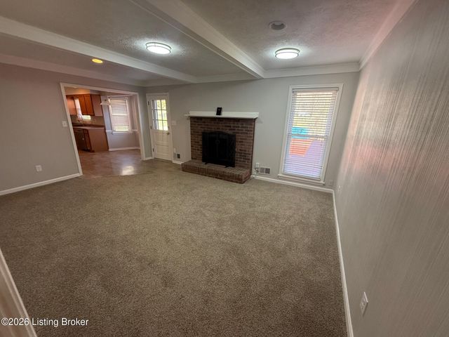 8706 Mountain Brook Dr, Louisville, KY 40272