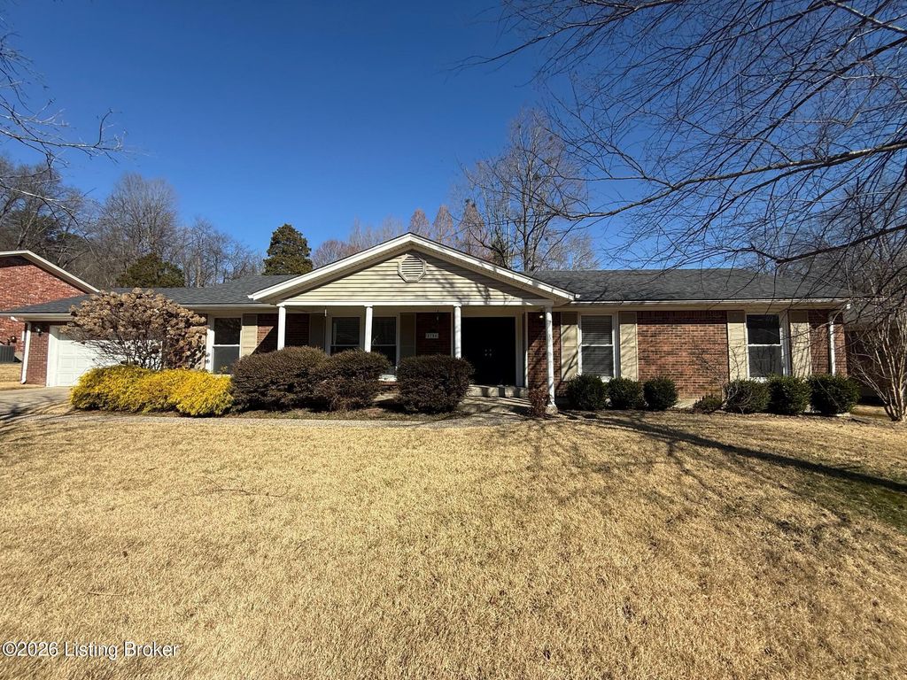 8706 Mountain Brook Dr, Louisville, KY 40272