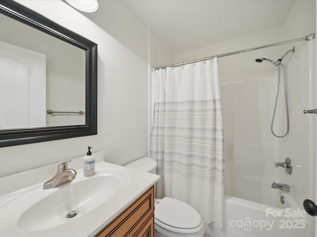 4644 Snow Drive, Harrisburg, NC 28075