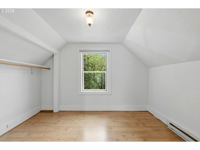 2323 N TERRY St, Portland, OR 97217