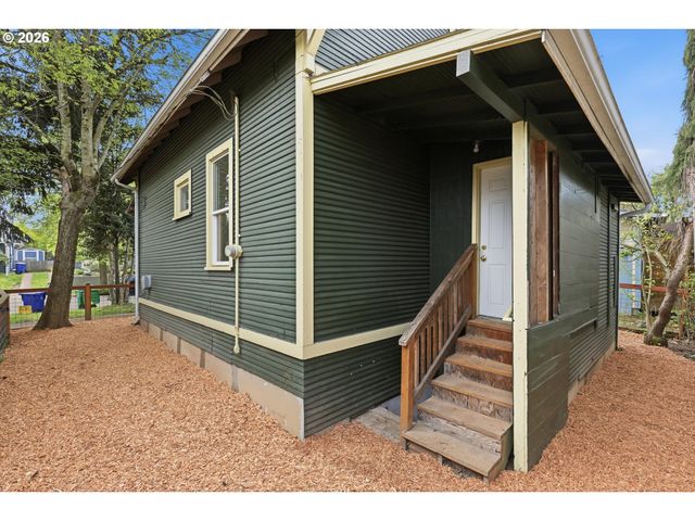 2323 N TERRY St, Portland, OR 97217