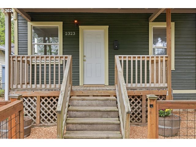 2323 N TERRY St, Portland, OR 97217