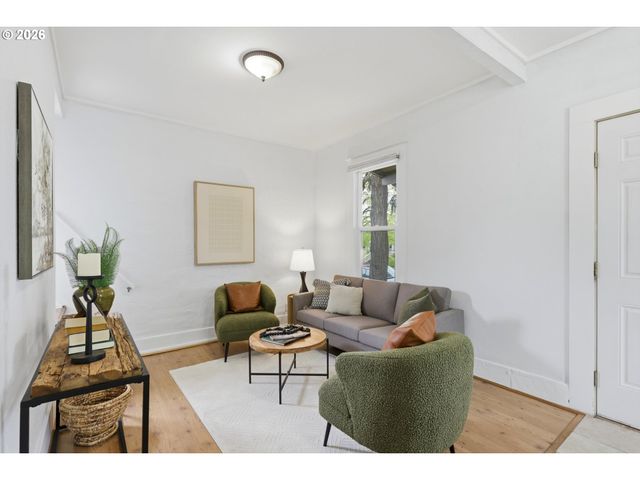 2323 N TERRY St, Portland, OR 97217