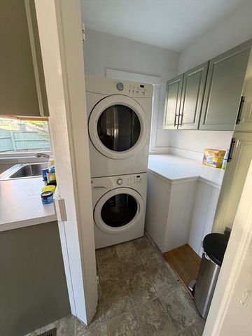 9 Hollis St B, Milton, MA 02186