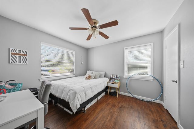 5228 Frazier Avenue, Fort Worth, TX 76115