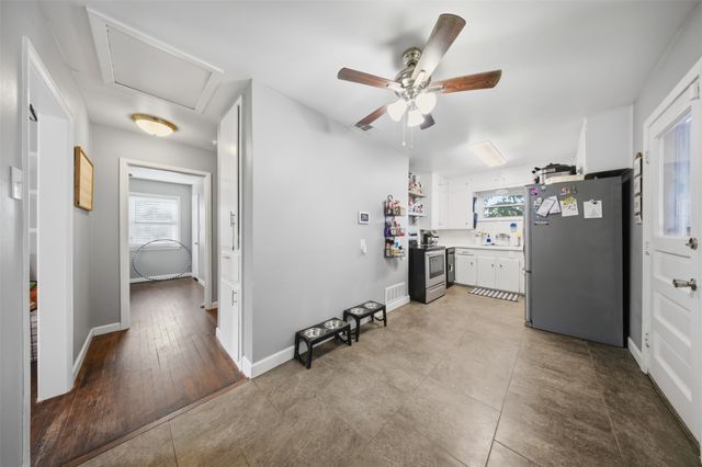 5228 Frazier Avenue, Fort Worth, TX 76115