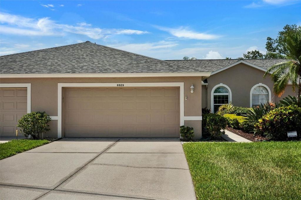 Image 2 of property listing at 6929 STONEYWALK COURT, Bradenton, FL 34203