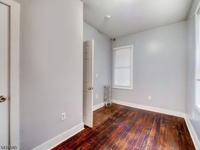564 Sanford Ave, Newark City, NJ 07106
