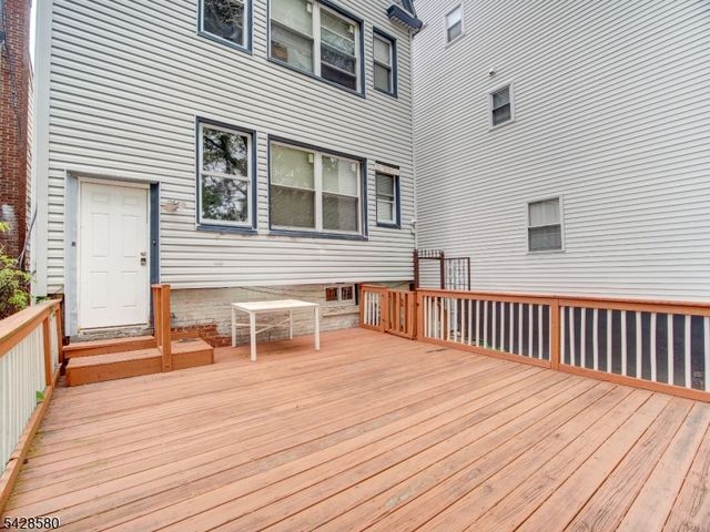 564 Sanford Ave, Newark City, NJ 07106