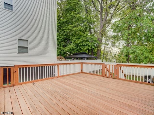 564 Sanford Ave, Newark City, NJ 07106