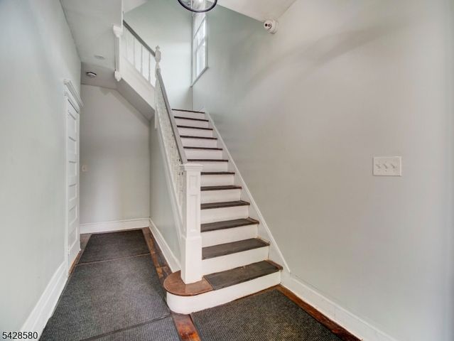 564 Sanford Ave, Newark City, NJ 07106