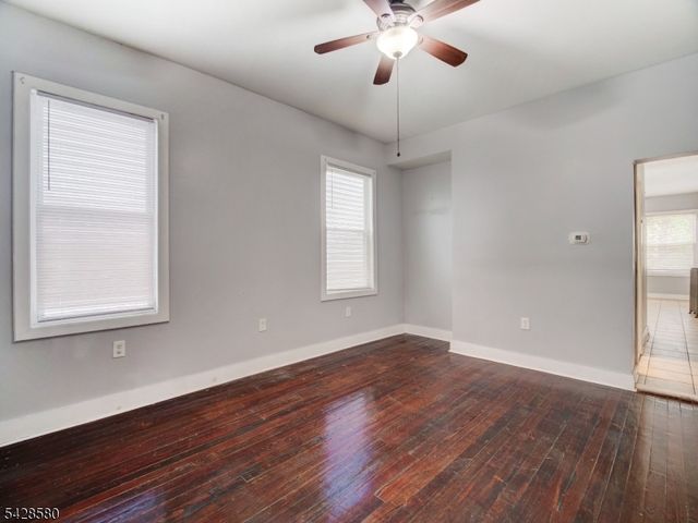 564 Sanford Ave, Newark City, NJ 07106