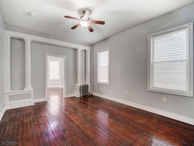 564 Sanford Ave, Newark City, NJ 07106