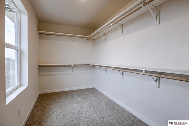 8614 Legacy Street, Papillion, NE 68046