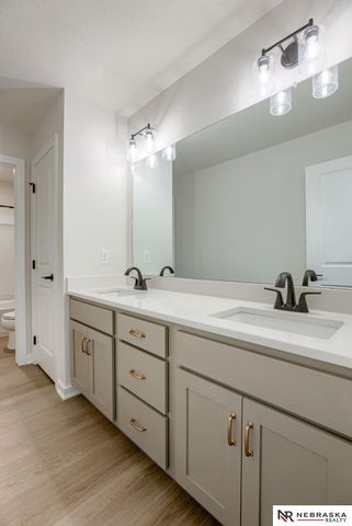 8614 Legacy Street, Papillion, NE 68046