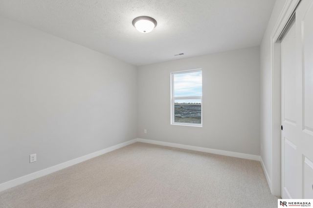 8614 Legacy Street, Papillion, NE 68046