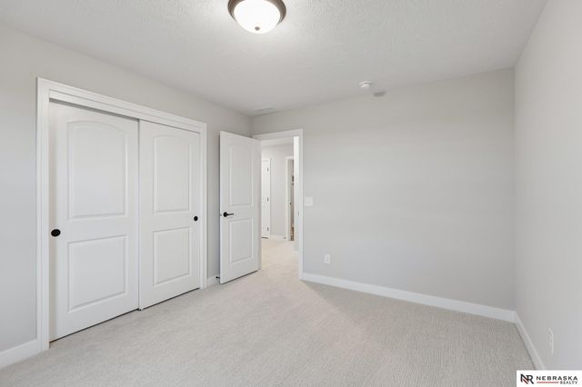 8614 Legacy Street, Papillion, NE 68046