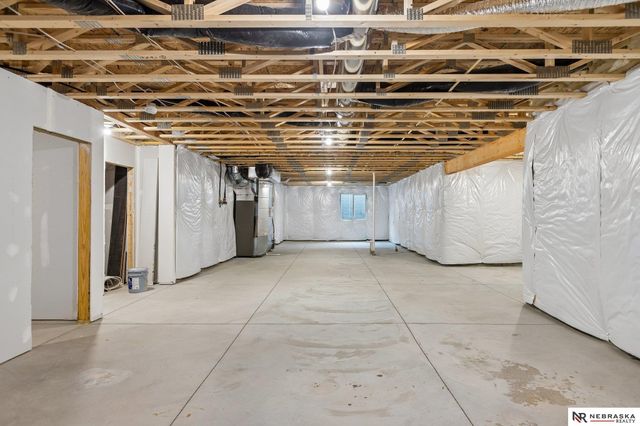 8614 Legacy Street, Papillion, NE 68046