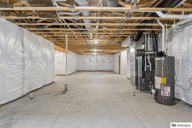 8614 Legacy Street, Papillion, NE 68046