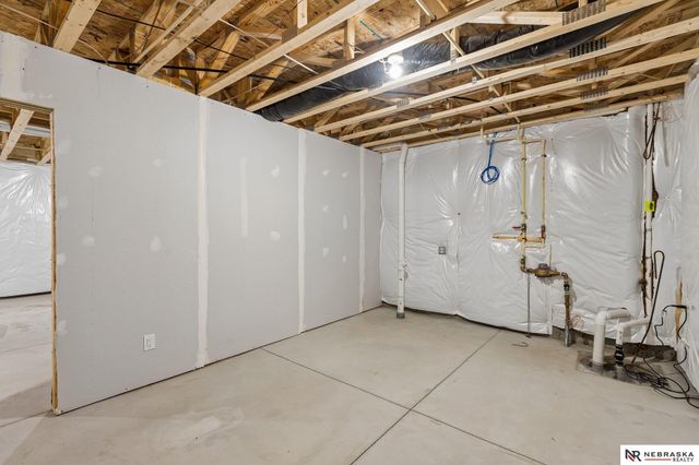 8614 Legacy Street, Papillion, NE 68046