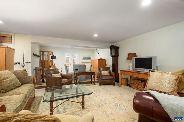 824 COLRIDGE DR, Charlottesville, VA 22903