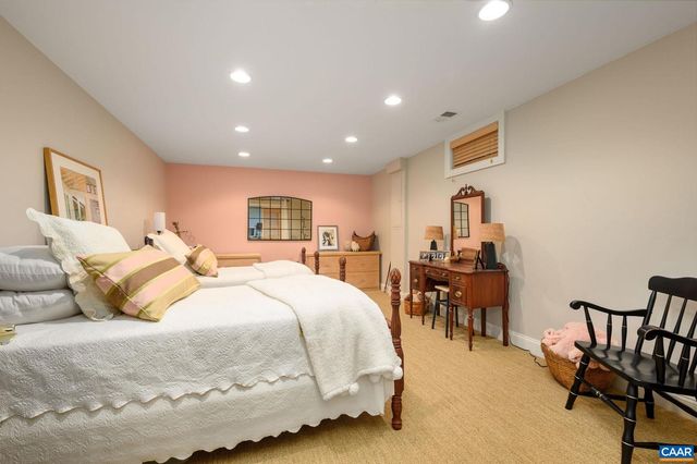 824 COLRIDGE DR, Charlottesville, VA 22903