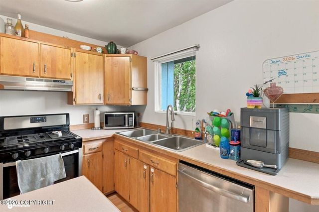3511 Scarlet Place, Anchorage, AK 99517