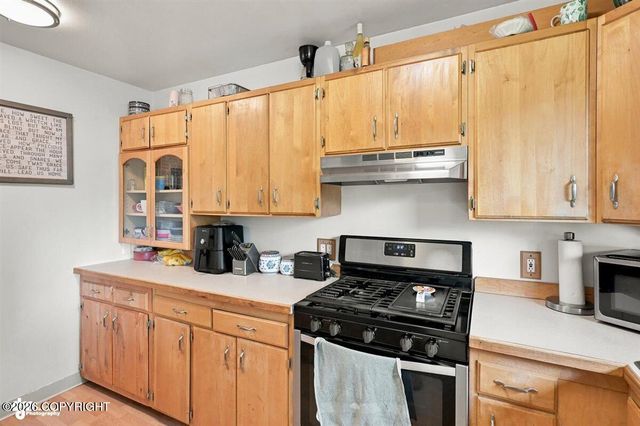3511 Scarlet Place, Anchorage, AK 99517