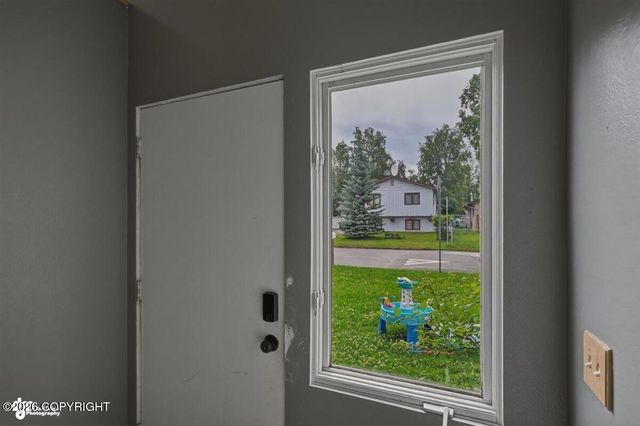 3511 Scarlet Place, Anchorage, AK 99517