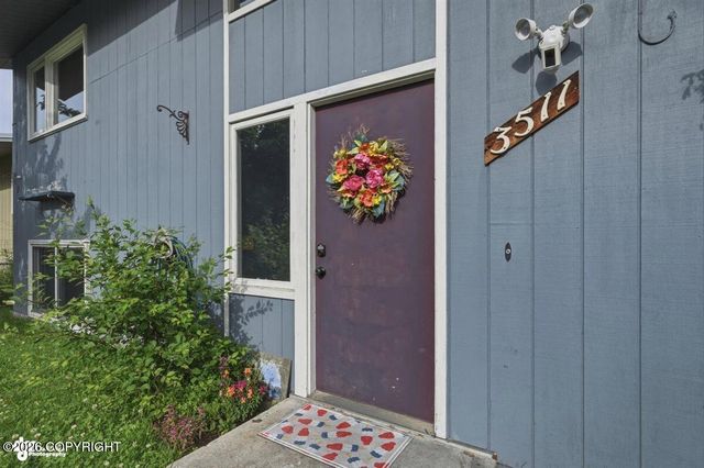 3511 Scarlet Place, Anchorage, AK 99517